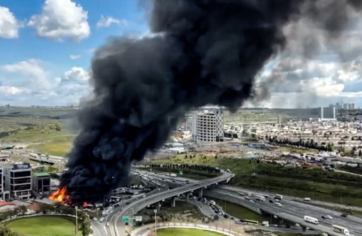 Başakşehir'de kimyasal madde deposunda yangın!
