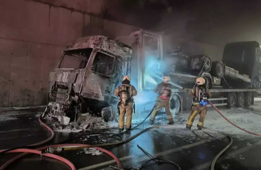 Sabiha Gökçen Havalimanı Tüneli'nde korkutan yangın: Tır küle döndü