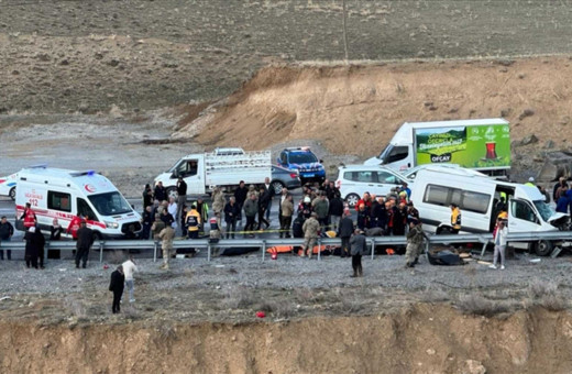 Van’da feci kaza: 4 ölü, 8 yaralı