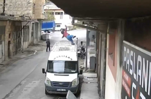 Nevşehir'de korkutan anlar! Küçük çocuk çöp konteynerinin içine düştü