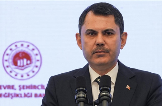 Bakan Kurum, deprem bölgesi klibiyle 1 Mayıs Emek ve Dayanışma Günü'nü kutladı