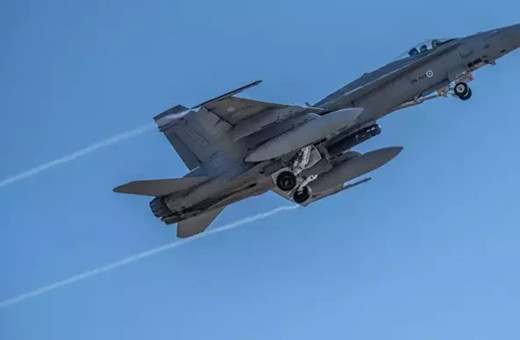 Finlandiya’da savaş uçağı düştü: Pilot fırlatma koltuğuyla kurtuldu