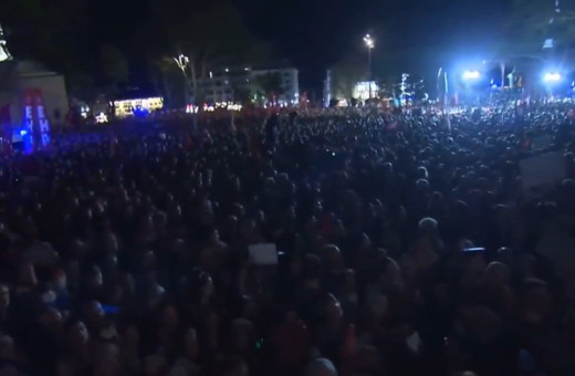 Beyazıt mitinginde meydandaki ışıklar kesilmişti! Valilikten açıklama geldi