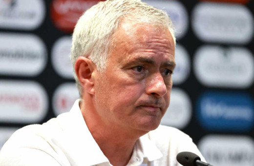 Mourinho'dan mağlubiyet sonrası açıklama: Genç kalecimiz...