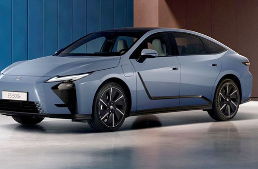 Lexus, ES Sedan modelinin Avrupa prömiyerini gerçekleştirdi