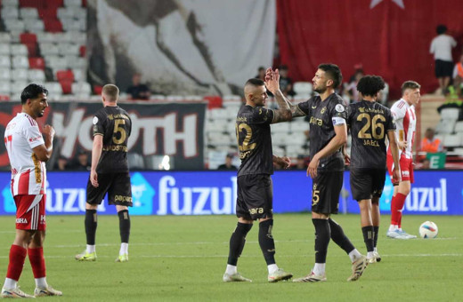 Trabzonspor sezonu galibiyetle kapattı