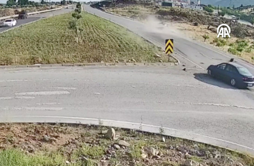 Gaziantep'te 5 kişinin yaralandığı kaza güvenlik kamerasında