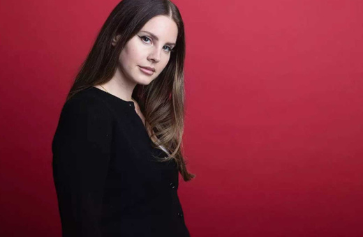 Dünyaca ünlü şarkıcı Lana Del Rey’den Filistin mesajı