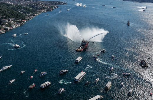 253 şehidin anısına 253 tekne İstanbul Boğazı'ndan geçiş yaptı
