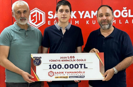 LGS birincisinden örnek hareket! 100 bin liralık başarı ödülünü Yetim Vakfına bağışladı...