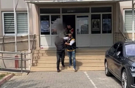 Para isteyip rahatsızlık veriyorlardı! Trafik ışıklarında huzuru kaçıran 2 kişi gözaltında