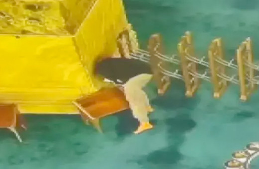 Ayasofya'yı kundaklamak istedi yangın çıkardı o anlar güvenlik kamerasında