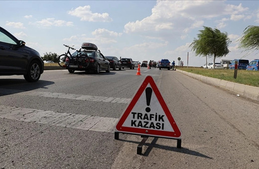 Gaziantep'te traktör ve otomobil çarpıştı: 1 ölü, 1 yaralı...