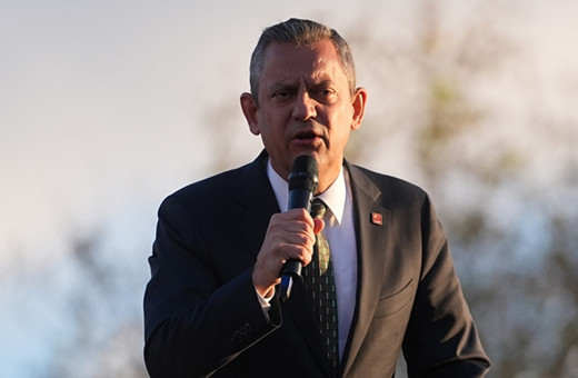 CHP lideri Özgür Özel’in miting çağrısında AK Parti'ye geçen Özlem Çerçioğlu’na gönderme