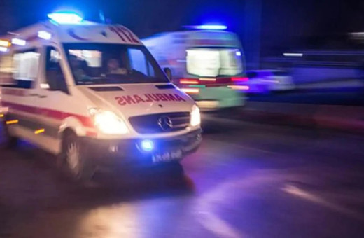 Diyarbakır'da otomobil devrildi: 1 kişi öldü, 3 kişi yaralandı