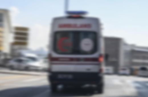 Kamyonetle otomobil çarpıştı! Feci kazada ölü ve yaralılar var