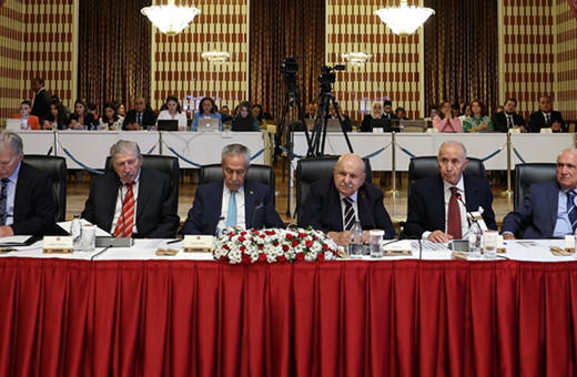 Bülent Arınç: Umut hakkı mutlaka uygulanmalı, genel af zaruri