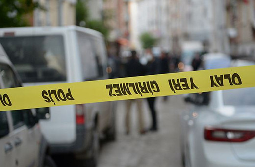 Konya'da iki arkadaşı barıştırmak istedi, kanlar içinde kaldı