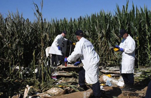 İzmir'de eğitim uçağı düştü! Pilot hayatını kaybetti!