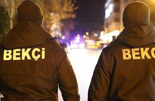 Bekçilere saldırdılar! Bacağından vurularak gözaltına alındı