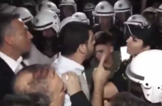 CHP Milletvekili Ali Gökçe, kadın polisin üstüne yürüdü!