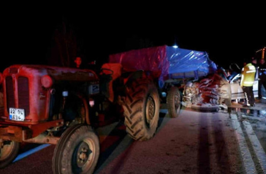 Antalya'da traktörle kamyonet çarpıştı! 1 kişi hayatını kaybetti...