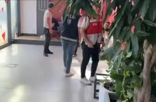 Mahmut Tanal, provokasyona devam ediyor! Şimdi de polisleri açıkça kameraya aldı