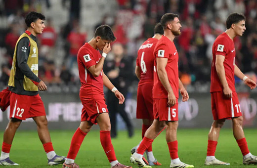 Büyük yenilgiden sonra milli takım oyuncuları birbirine girdi!