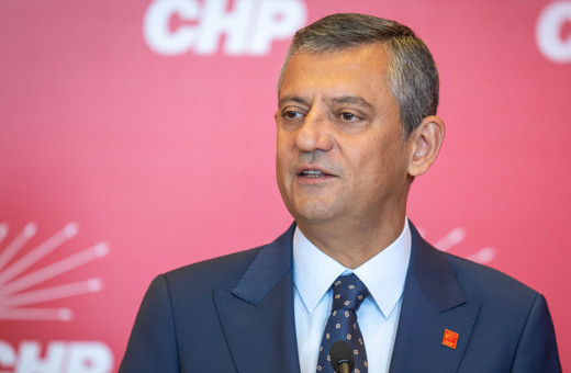 CHP lideri Özgür Özel'den çarpıcı iddia: "Belediye Başkanımızın eşi de yanında olduğu sırada..."