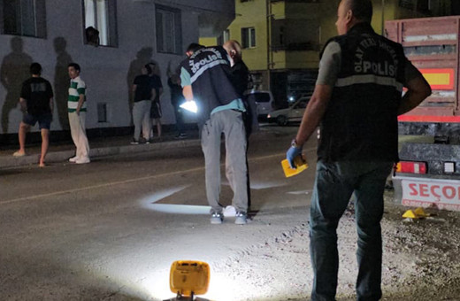 Gece yarısı büyük panik! İki kadın aranıyor TIR'ın arkasına saklanıp...