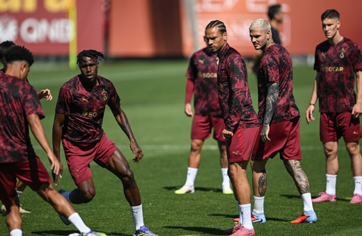 Galatasaray, Eintracht Frankfurt maçının kamp kadrosunu açıkladı! Victor Osimhen...