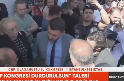 CHP İstanbul İl Kongresi'ne icra heyeti geldi: Kongreyi durdurun
