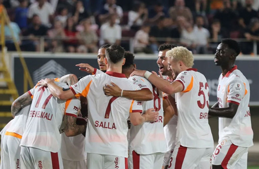 Galatasaray, Süper Lig'e en iyi başlangıcını yaptı