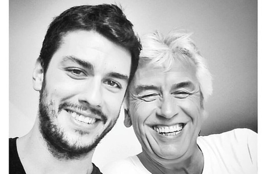 Oyuncu Aras Aydın babasını kaybetti