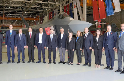 Özgür Özel'den dikkat çeken KAAN paylaşımı