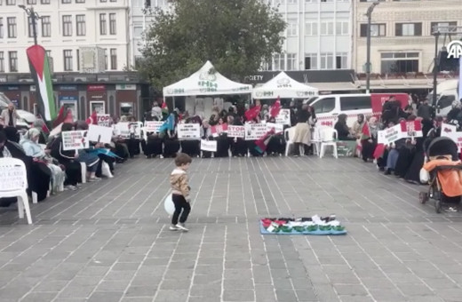 İHH, Sumud ve Özgürlük filolarına destek için İstanbul'da oturma eylemi başlattı