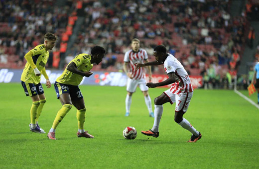 Fenerbahçe, Samsun'da 2 puan bıraktı