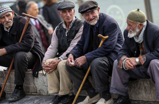Emeklilik yaşı yükseltiliyor mu? Zeybekçi'den dikkat çeken açıklama