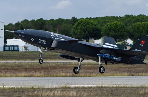 Bayraktar KIZILELMA'dan ilk atışta tam isabet