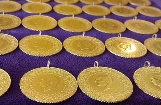 Altında fırtına durmadı! Dev bankalar tahmin değiştirdi, uzman isim olay yaratacak yeni rakamı açıkladı