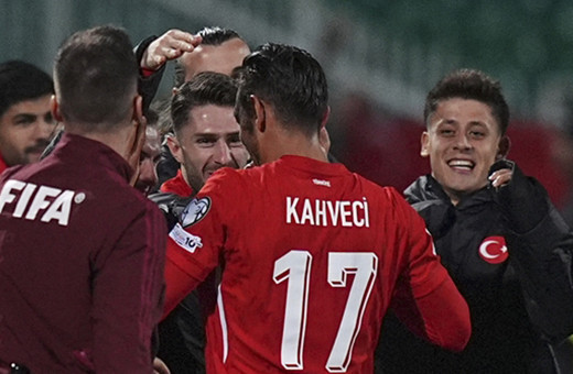 İrfan Can Kahveci kadro dışı bırakılmasıyla ilgili yakın çevresine konuştu