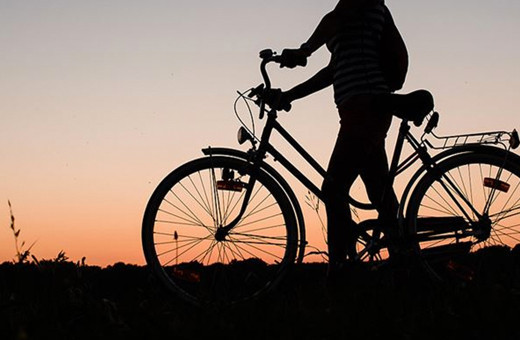 Alkollüyken bisiklet süren öğretmen görevden alındı