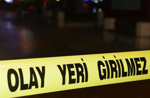 Gaziosmanpaşa'da apartman önüne el yapımı patlayıcı atıldı