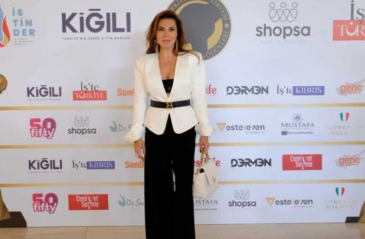 Ebru Yaşar'ın Filistin sözleri ödül törenine damga vurdu