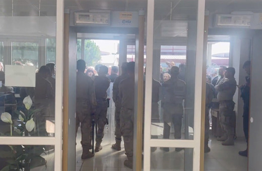 Ekrem İmamoğlu diploma davasında yeni gelişme! İmamoğlu çıkmak istemedi