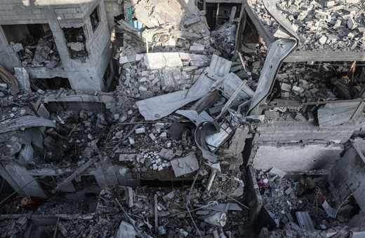 İsrail ordusu "sarı hattı" geçtiği iddiasıyla Filistinlilere ateş açtığını açıkladı