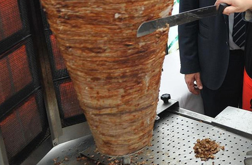 999 kişi tavuk dönerden zehirlendi! Davada şaşırtan karar