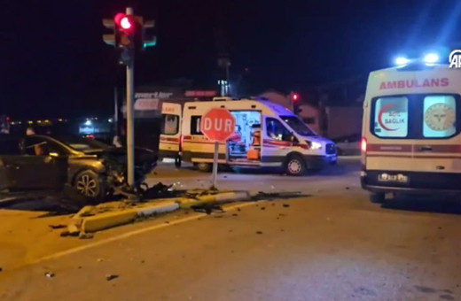 Çorum'da polis otosu ile otomobil çarpıştı! Yaralılar var