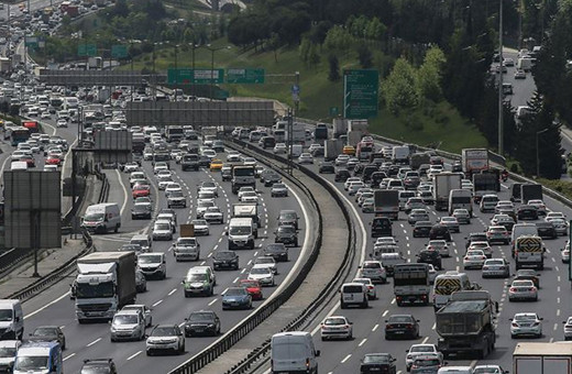 Milyonlarca sürücüyü ilgilendiriyor! Yeni trafik cezaları askıya alındı
