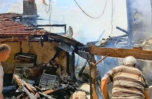 Çankırı'da yangın! 6 evle 1 ahır zarara uğradı